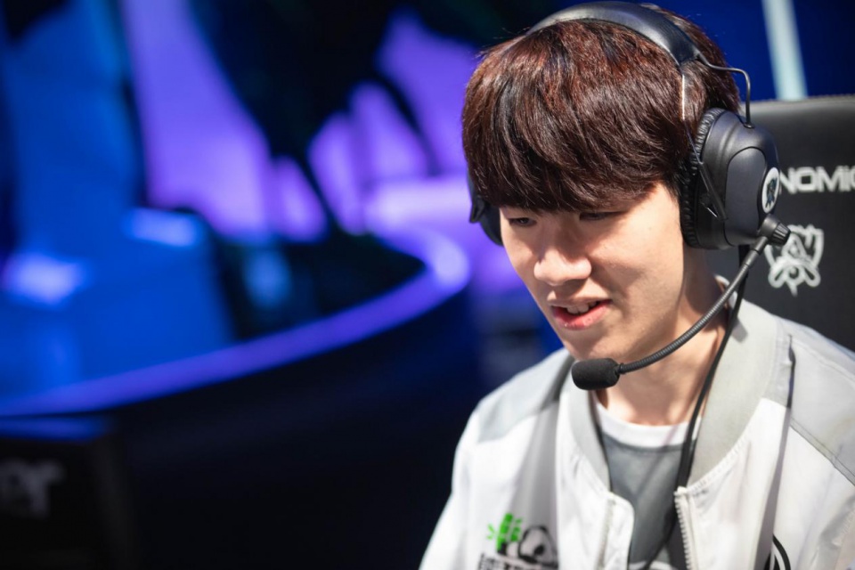 里程碑：Rookie达成LPL 900出场成就！